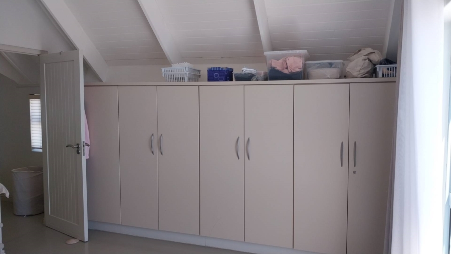 To Let 3 Bedroom Property for Rent in Big Bay Western Cape